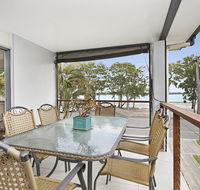 Fishing and Swimming at your doorstep - Sylvan Beach Esp Bellara - Tourism Cairns