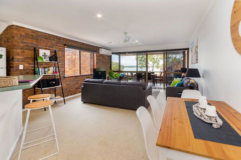 Spacious Family Unit With Incredible Views. - Tourism Cairns 12