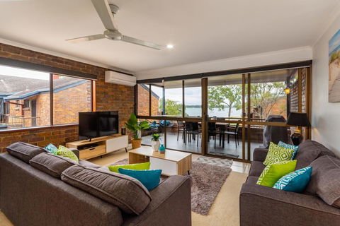 Spacious Family Unit With Incredible Views. - Tourism Cairns 1