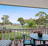 Huge top floor unit across the road....Waterfront - Tourism Cairns