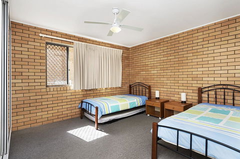 Ground Floor Air Conditioned, Fabulous Waterviews Overlooking Pumicestone Passage - Tourism Cairns 1