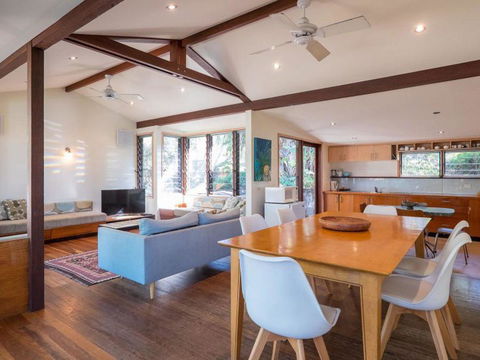 Laguna House - Tourism Cairns 0