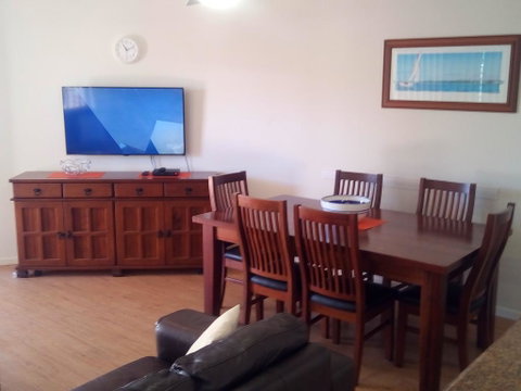 The Apartments Kings Beach Surfside - Tourism Cairns 2