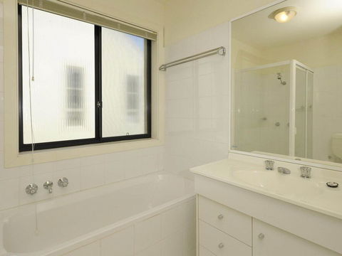 'Bagnall Views' 2/161 Government Rd - Stylish & Modern Duplex Across The Road To The Waters Edge - Tourism Cairns 1
