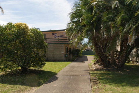 'Bay Dream' Upstairs Unit Three - Tourism Cairns 0