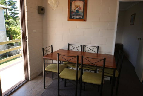 'Bay Dream' Upstairs Unit Three - Tourism Cairns 1