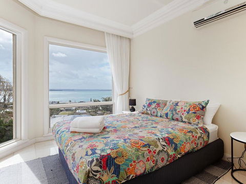 'Baylife Villa' 4a Warruga St - Large Home With WIFI, Netflix, Aircon, Linen & Spectacular Views - Tourism Cairns 2