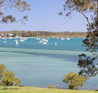 'Corlette Waterfront' 2/44 Danalene Parade - Waterfront Luxury WIFI Aircon Boat Parking - Tourism Cairns