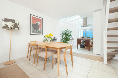 'Darling Lily' - Your Townhouse Hideaway - Tourism Cairns 2