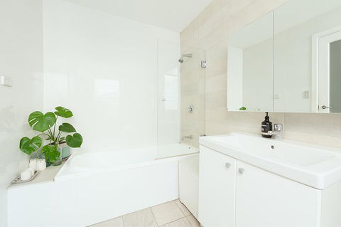 'Darling Lily' - Your Townhouse Hideaway - Tourism Cairns 3