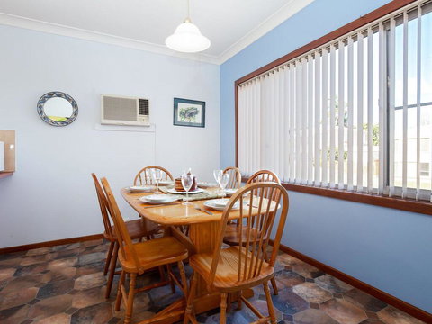 'Rutland', 1/13 Cromarty Road - Pet Friendly, Boat Parking, Water Views, Air Con - Tourism Cairns 1