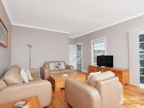 'The Croft' 11 Boulder Bay Rd - Cosy Beach House With Aircon & Only 270m To The Beach - Tourism Cairns 2