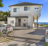 'Yacaaba' Beautiful Waterfront Location - Tourism Cairns
