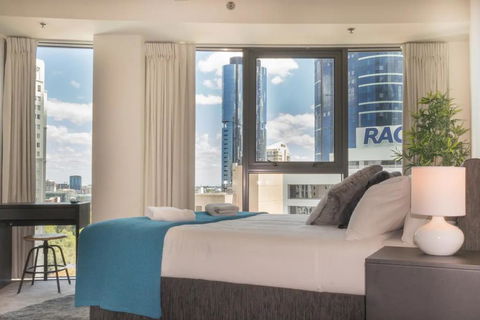 1 Bedroom Studio Apartment Near Eagle Street - Tourism Cairns 3