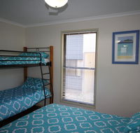 1 Naiad Court - Lowset family home with swimming pool and covered deck. Pet friendly - Tourism Cairns