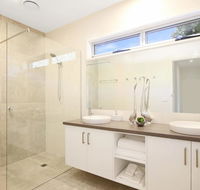18 on Rayner - swish apartment Myrtleford - Tourism Cairns