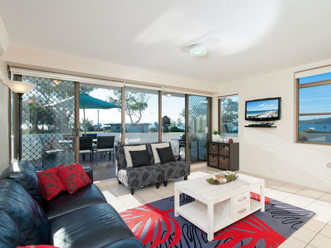 2 'Fleetwood', 63 Shoal Bay Road - Spectacular Views - Tourism Cairns 2