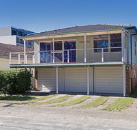 2 'Hibiscus Court' 9 Government Road - fantastic air conditioned 3 bedroom unit - Tourism Cairns