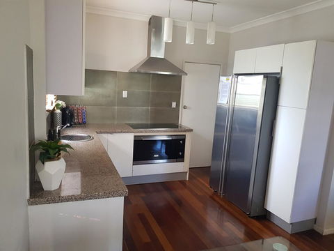2 Bedroom Cottage - Tourism Cairns 2