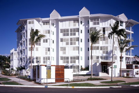 201 Lake Street - Tourism Cairns 0