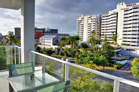 201 Lake Street - Tourism Cairns 2