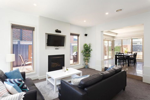 Boutique Stays - Mentone Abode - Tourism Cairns 2