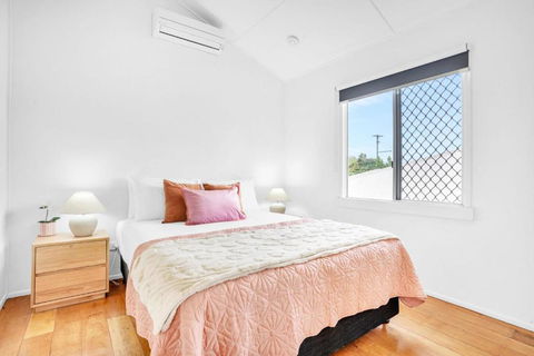 Buchan House Spacious Dual Living Retreat - Tourism Cairns 4