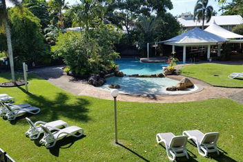 Cairns Gateway Resort with Tourism Cairns