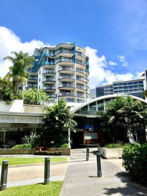Cairns Esplanade Apartment - Tourism Cairns 0