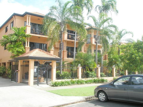 Central Plaza Apartments - Tourism Cairns 0