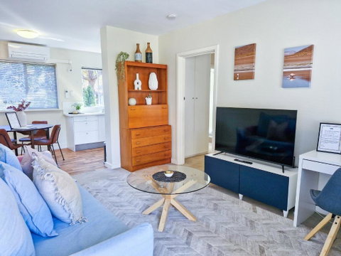 Crawley Cosy Urban Retreat Close To CBD UWA Free Park Netflix - Tourism Cairns 2