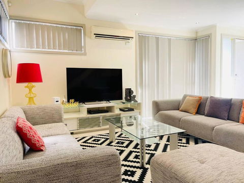 D104 Winston Fresh Fantastic - Tourism Cairns 0