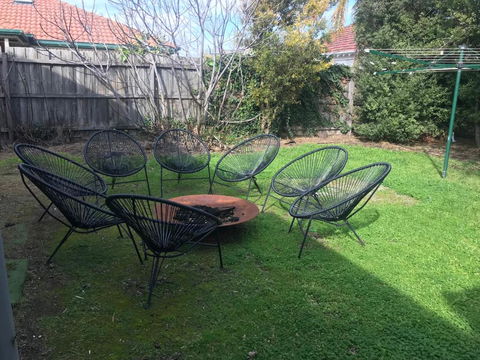 D108 Fantastic Sun Crescent Gathering - Tourism Cairns 2