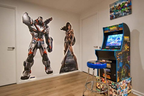 DC Vs Marvel Theme Ft Arcade Machine Pool Gym Sauna BBQ - Tourism Cairns 2