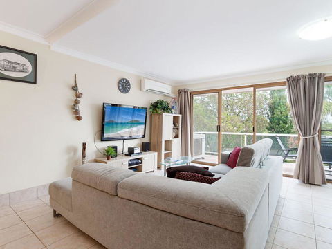 3 'Frangipani', 30 Leonard Avenue - Great Townhouse With Air Con - Tourism Cairns 3