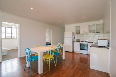 3 Bedroom Apartment / Spence St - Tourism Cairns 1