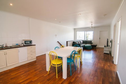 3 Bedroom Apartment / Spence St - Tourism Cairns 3