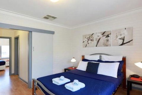 3 Oceans Apartments - Scarborough - Tourism Cairns 2