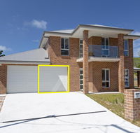 5 Bent Street - huge house with Foxtel  Aircon - Tourism Cairns