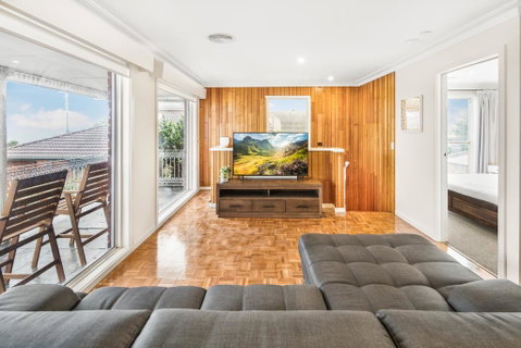 6-bed Oceanfront House With Jacuzzi, Games, Parking - Tourism Cairns 0