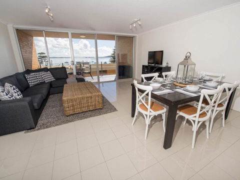 7 'The Crest' 6-8 Tomaree St - Stunning Unit With Spectacular Water Views. - Tourism Cairns 2