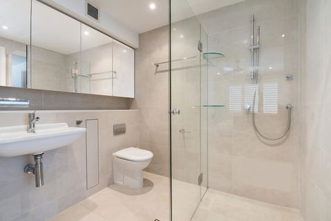 7 Wharf Street - Tourism Cairns 2
