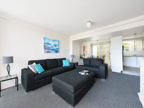 9 Cirrus @ Fingal Bay - Tourism Cairns 1
