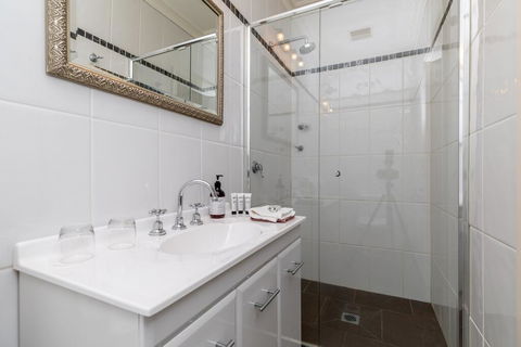94Best Apartments - Tourism Cairns 0