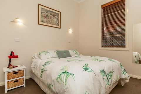 94Best Apartments - Tourism Cairns 1