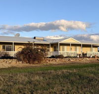 A Better Life Animal Sanctuary FarmStay - Private Two-Bedrooms Lounge Room  Bathroom  Toilet Shared Kitchen - Tourism Cairns