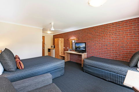 AAt 28 Goldsmith Motel - Tourism Cairns 2