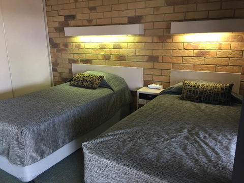Abacus Motel - Tourism Cairns 1