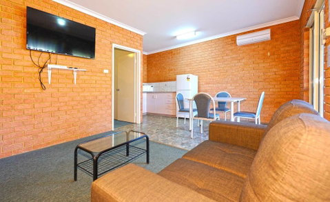 Abrolhos Reef Lodge - Tourism Cairns 3