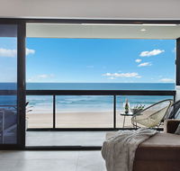 Absolute Beach Front Renovated 3 Bdrm 2 Bath App - Tourism Cairns